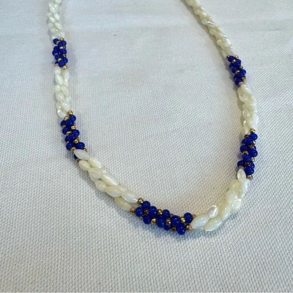 Vintage mother of pearl necklace - Picture 4 of 5